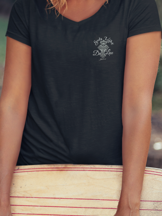 Women’s relaxed v-neck t-shirt