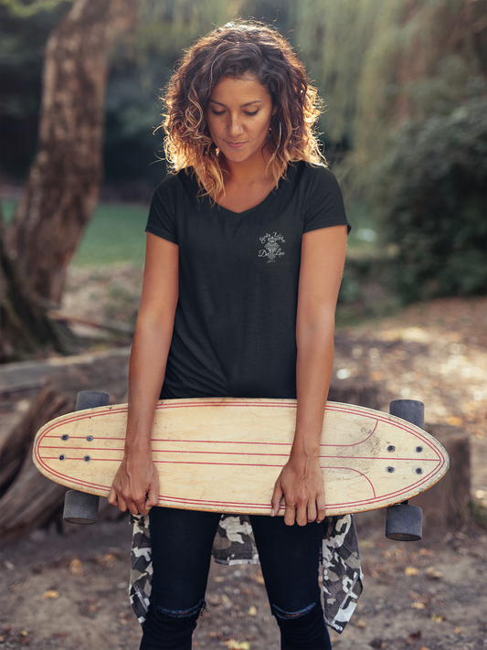 Women’s relaxed v-neck t-shirt
